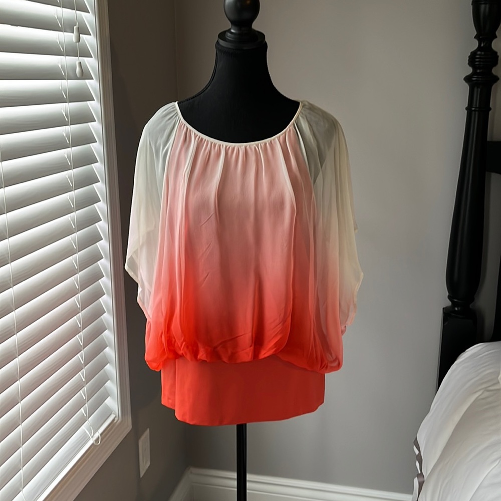Beautiful top size large. Ombré orange/coral colour.